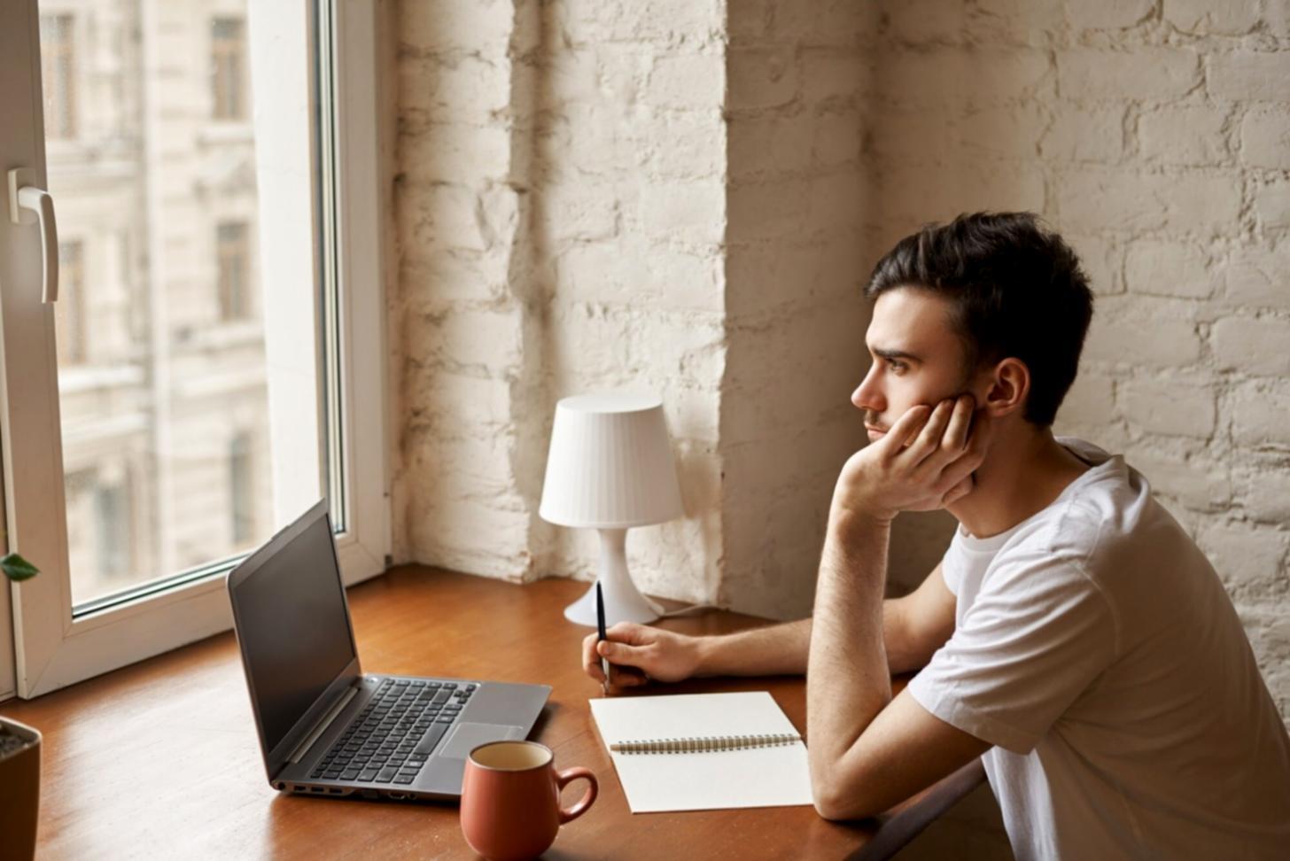 Menschen in gemeinsamer Reflexion und Austausch